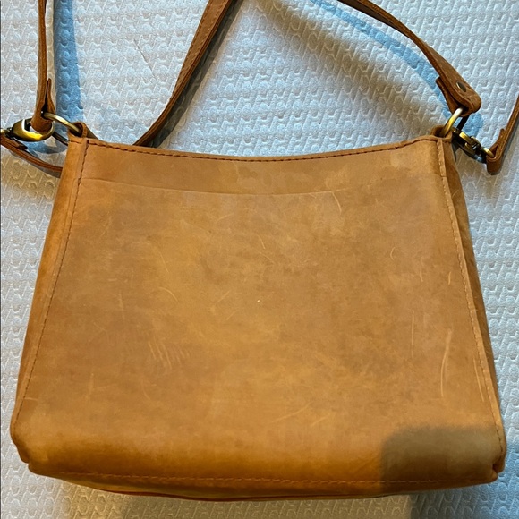 Portland Leather Goods Dakota Triangle Bag - Picture 5 of 10